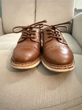 Stafford Tan Brown Leather Lace-Up Derbys